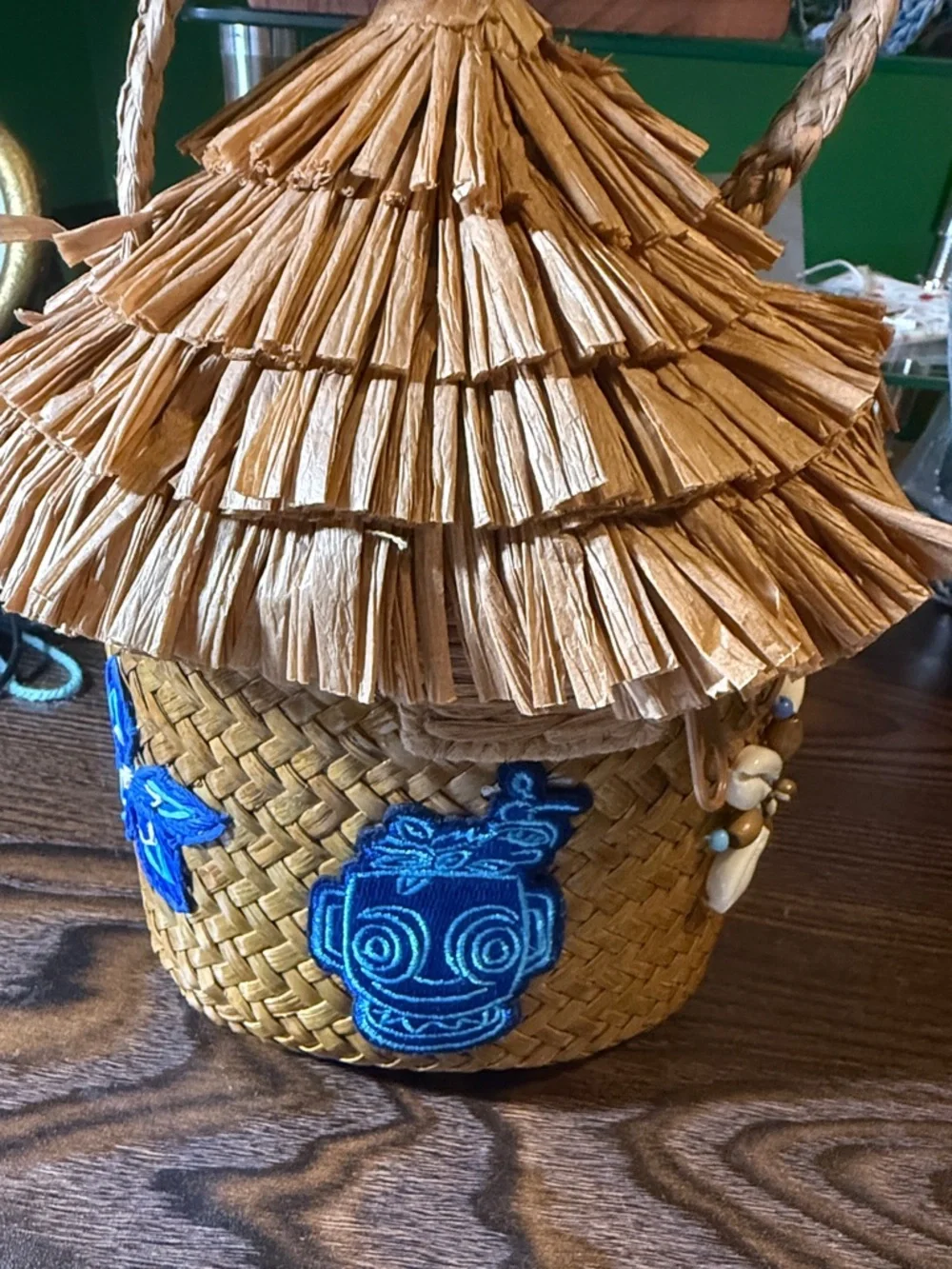NWT Disney Polynesian Village Trader Sam’s Tiki Straw Hut Purse-Blue $55 - Picture 1 of 2